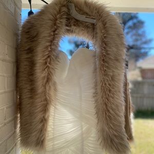 Tulip Bridal Blush Faux Fur Wrap